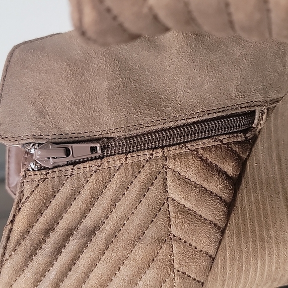 Carlos Santana Booties - Picture 5 of 6